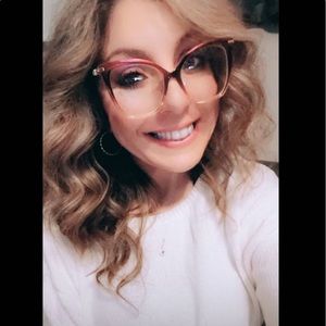 Meet your Posher, Melly